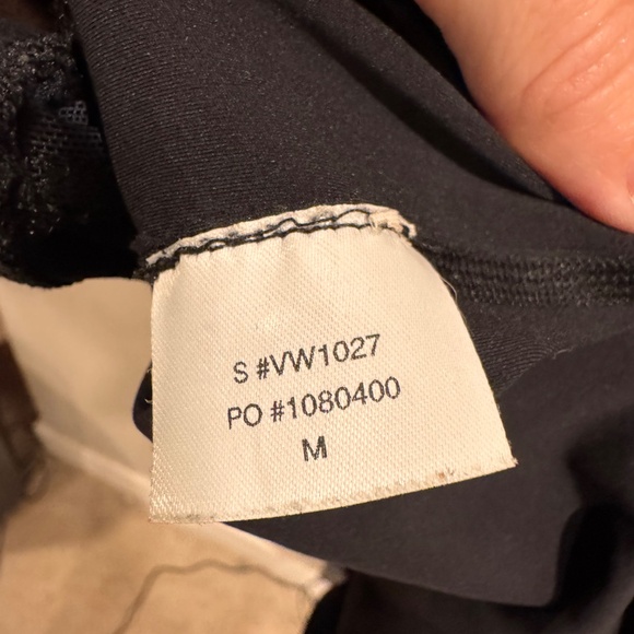 Vuori Daily Crop - Picture 7 of 7